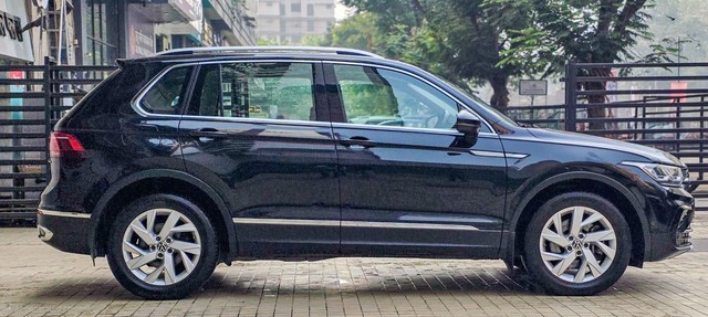 Second-hand 2024 Volkswagen Tiguan 2.0 TSI Elegance for sale in Mumbai-1