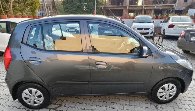 Second-hand 2011 Hyundai i10 Magna for sale in Chandigarh-6