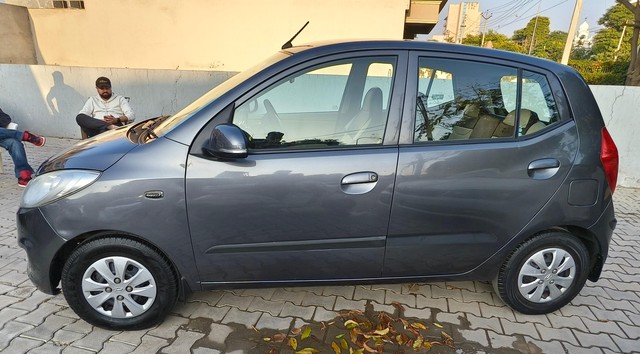 Second-hand 2011 Hyundai i10 Magna for sale in Chandigarh-2