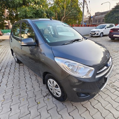 Second-hand 2011 Hyundai i10 Magna for sale in Chandigarh