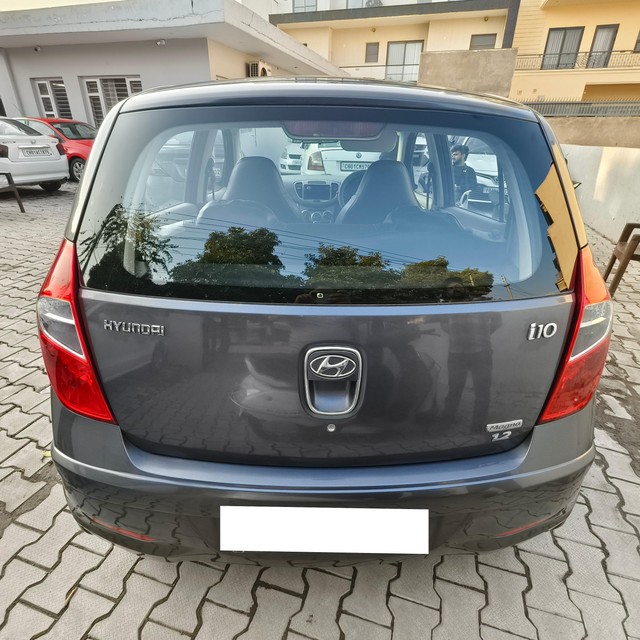 Second-hand 2011 Hyundai i10 Magna for sale in Chandigarh-1