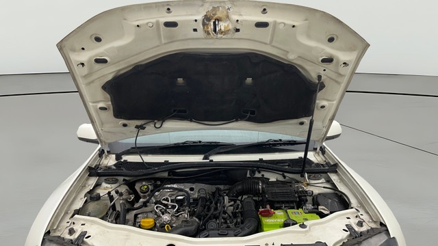 Second-hand 2021 Renault Duster RXZ Turbo CVT for sale in Noida-9