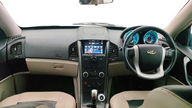 Mahindra XUV500 W9 Second-hand 2017 Mahindra XUV500 W9 for sale in Pune-10