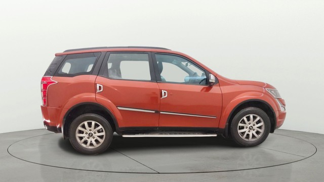 Mahindra XUV500 W9 Second-hand 2017 Mahindra XUV500 W9 for sale in Pune-1