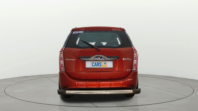 Mahindra XUV500 W9 Second-hand 2017 Mahindra XUV500 W9 for sale in Pune-3