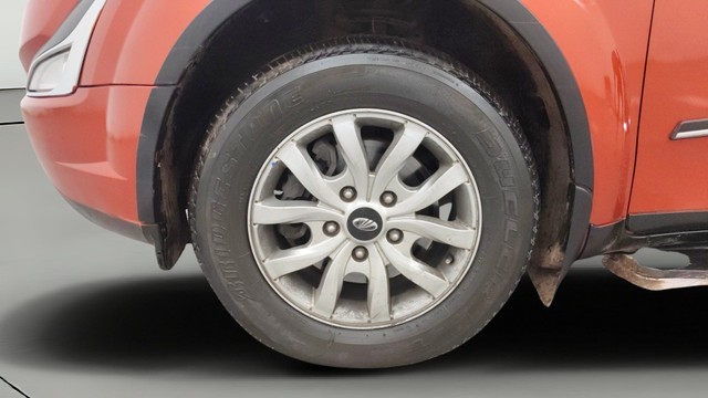 Mahindra XUV500 W9 Second-hand 2017 Mahindra XUV500 W9 for sale in Pune-26