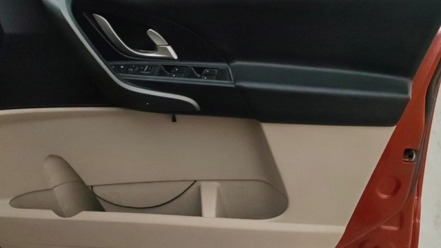 Mahindra XUV500 W9 Second-hand 2017 Mahindra XUV500 W9 for sale in Pune-17