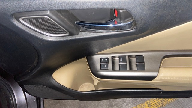 Second-hand 2018 Honda City i-VTEC CVT ZX for sale in Surat-17