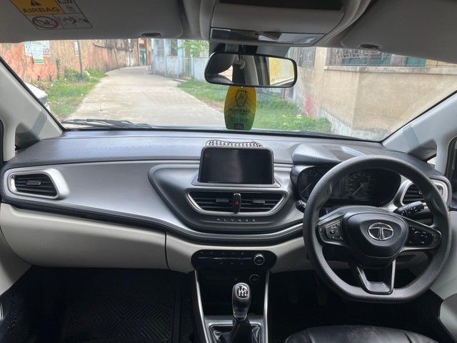 Second-hand 2022 Tata Altroz XZ BSVI for sale in Kolkata-11