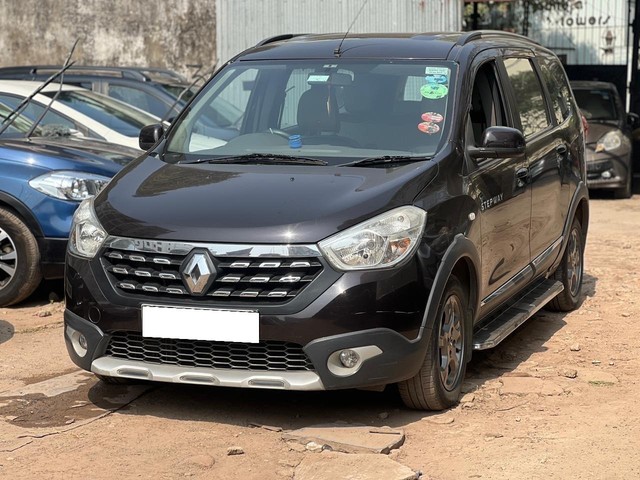 Second-hand 2019 Renault Lodgy Stepway 110PS RXZ 8S for sale in Kolkata-2