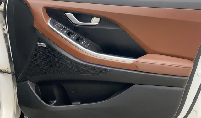 Second-hand 2021 Hyundai Alcazar Platinum (O) AT for sale in Hyderabad-17