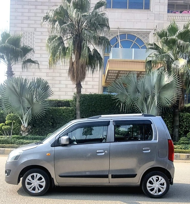 Second-hand 2018 Maruti Wagon R VXI Optional for sale in New Delhi-2