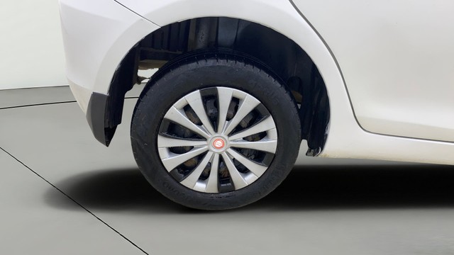 Second-hand 2015 Maruti Swift VXI for sale in Ahmedabad-24