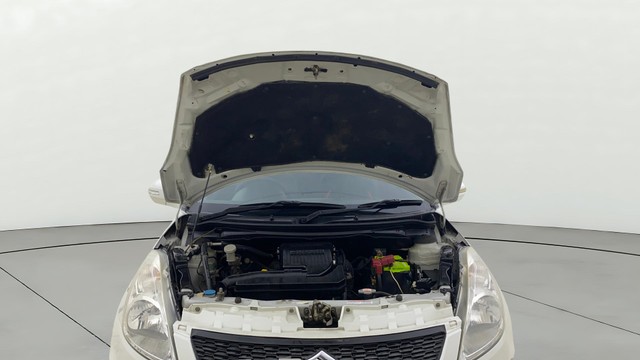 Second-hand 2015 Maruti Swift VXI for sale in Ahmedabad-9