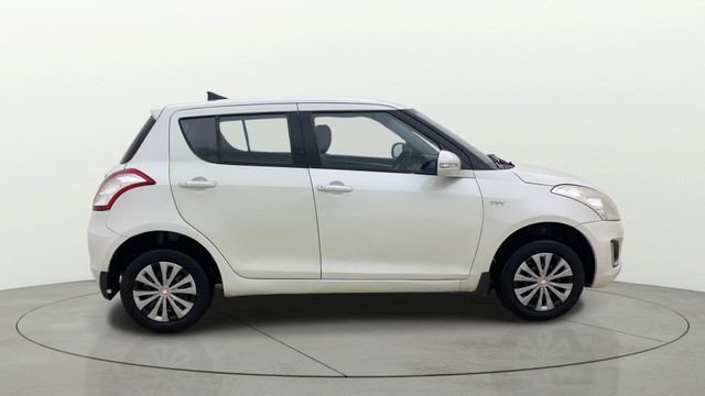 Second-hand 2015 Maruti Swift VXI for sale in Ahmedabad-1