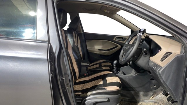 Second-hand 2017 Hyundai i20 1.2 Asta Option for sale in Kolkata-25