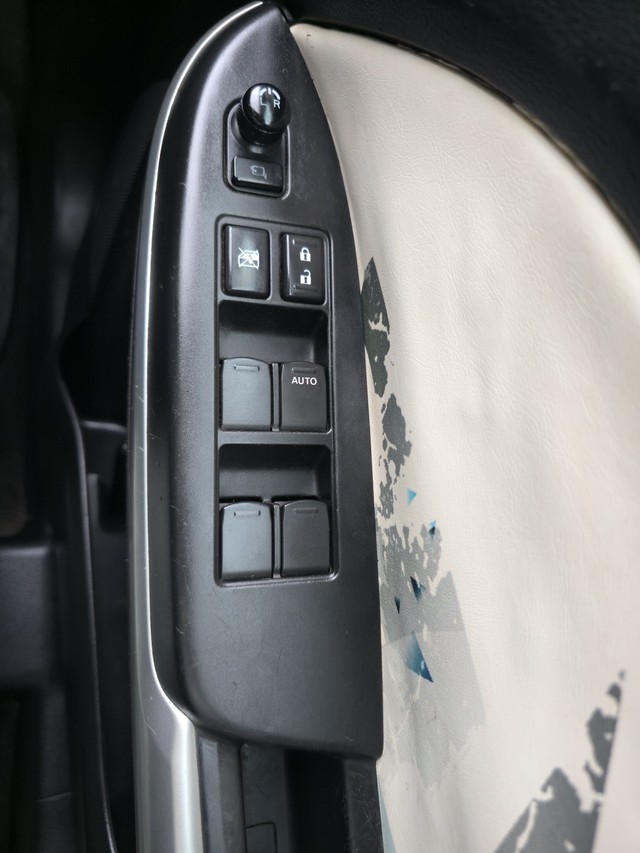 Second-hand 2017 Maruti Suzuki Baleno 1.2 CVT Zeta for sale in Thane-3