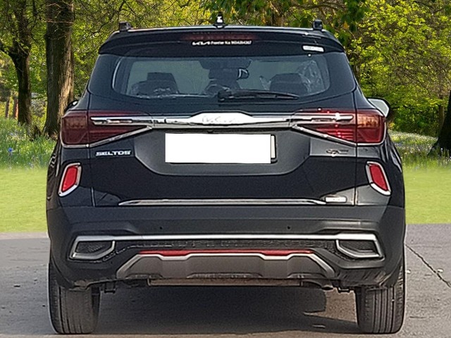 Second-hand 2022 Kia Seltos GTX Plus DCT for sale in New Delhi-3