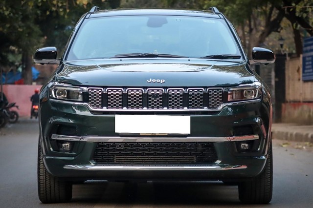 Second-hand 2024 Jeep Meridian Overland 4x2 AT for sale in New Delhi-4