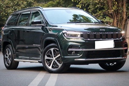 Second-hand 2024 Jeep Meridian Overland 4x2 AT for sale in New Delhi