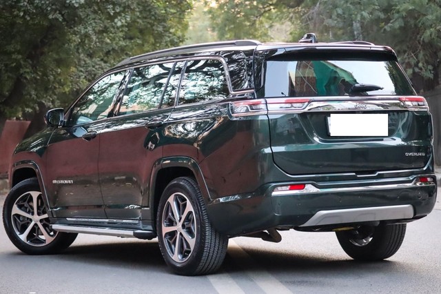 Second-hand 2024 Jeep Meridian Overland 4x2 AT for sale in New Delhi-2