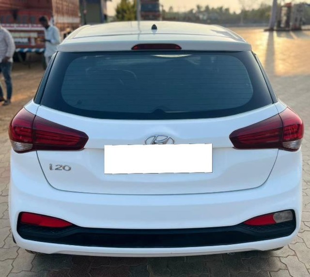 Second-hand 2018 Hyundai i20 1.4 Sportz for sale in Haveri-2