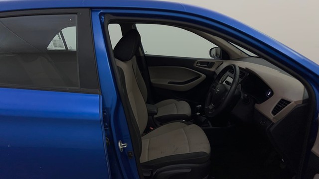 Second-hand 2017 Hyundai i20 1.2 Asta Option for sale in Bangalore-15