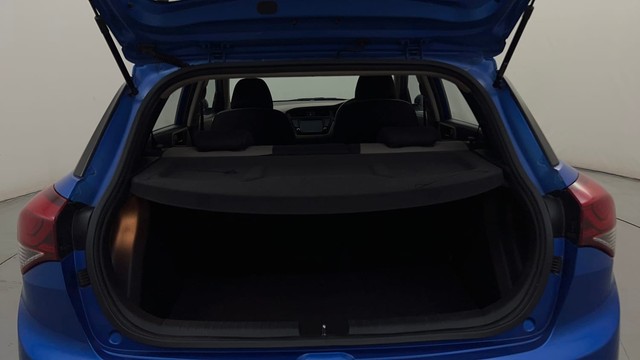 Second-hand 2017 Hyundai i20 1.2 Asta Option for sale in Bangalore-9