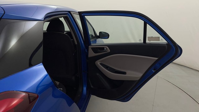 Second-hand 2017 Hyundai i20 1.2 Asta Option for sale in Bangalore-35