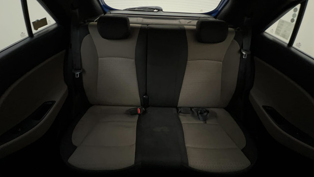 Second-hand 2017 Hyundai i20 1.2 Asta Option for sale in Bangalore-34