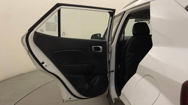 Second-hand 2020 Hyundai Venue SX BSVI for sale in Bangalore-24