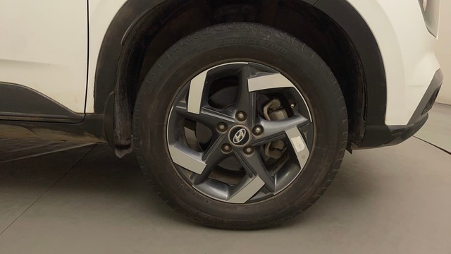 Second-hand 2020 Hyundai Venue SX BSVI for sale in Bangalore-17