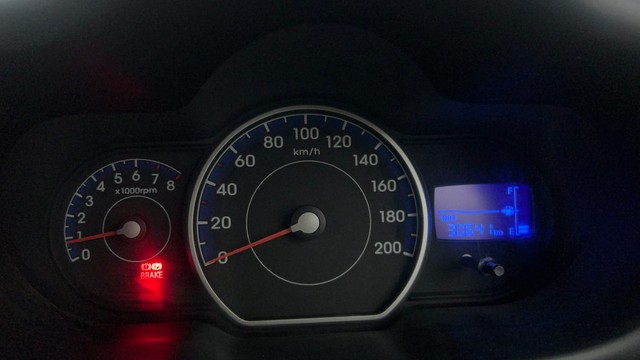 Second-hand 2011 Hyundai i10 Magna 1.2 for sale in Chandigarh-13