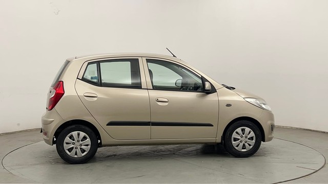 Second-hand 2011 Hyundai i10 Magna 1.2 for sale in Chandigarh-2