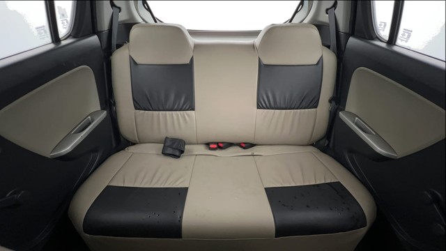 Second-hand 2016 Maruti Alto K10 VXI for sale in Kanpur-29