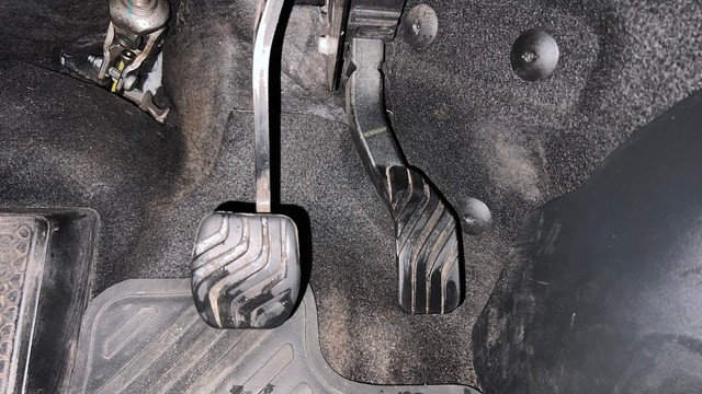 Second-hand 2023 Nissan Magnite Turbo CVT XV Premium for sale in Mumbai-14