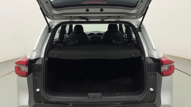 Second-hand 2023 Nissan Magnite Turbo CVT XV Premium for sale in Mumbai-9