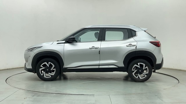 Second-hand 2023 Nissan Magnite Turbo CVT XV Premium for sale in Mumbai-6