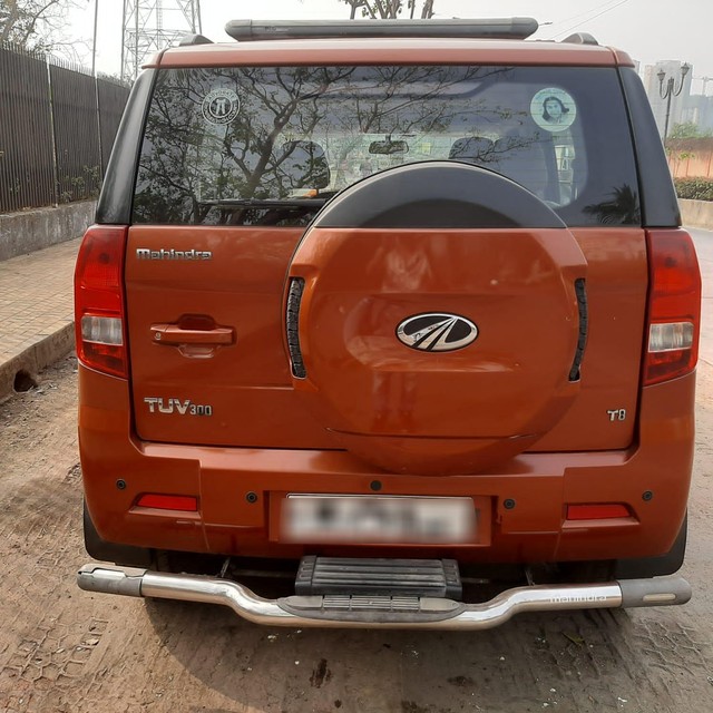 Second-hand 2016 Mahindra TUV 300 T8 for sale in Mumbai-1