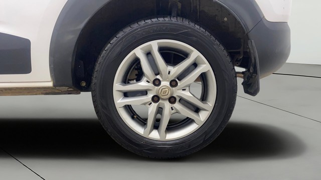 Second-hand 2021 Renault Triber RXZ EASY-R AMT BSVI for sale in Gulbarga-27