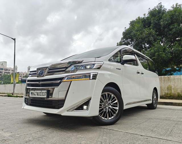 Second-hand 2020 Toyota Vellfire Executive Lounge BSVI for sale in Mumbai-4
