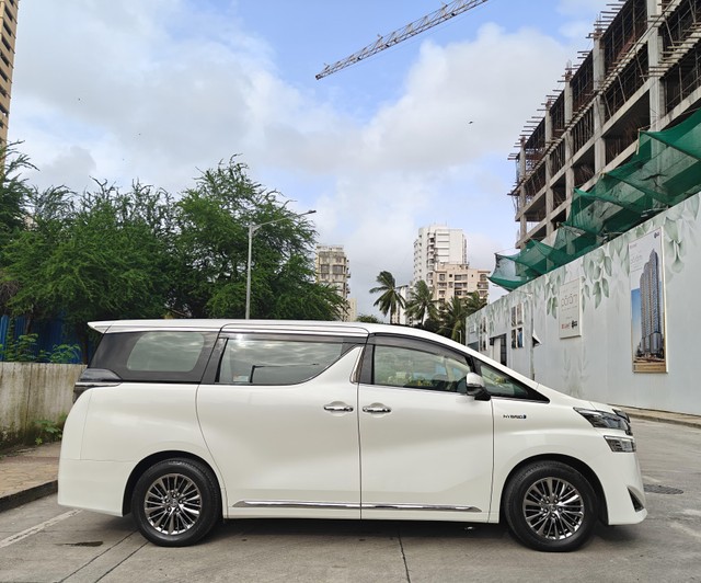 Second-hand 2020 Toyota Vellfire Executive Lounge BSVI for sale in Mumbai-1