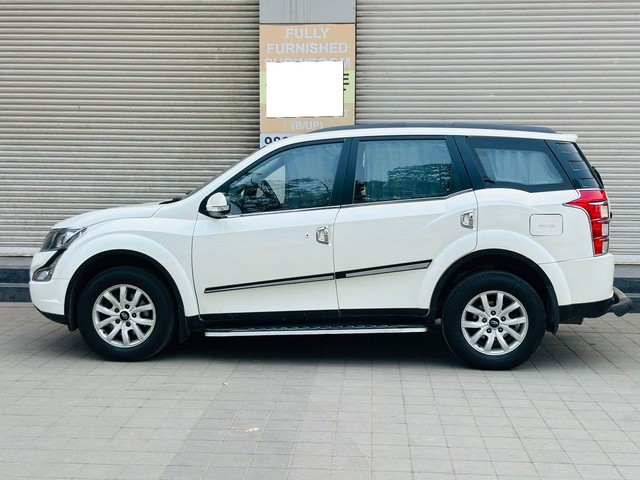 Mahindra XUV500 R W10 FWD Second-hand 2017 Mahindra XUV500 R W10 FWD for sale in Pune-3