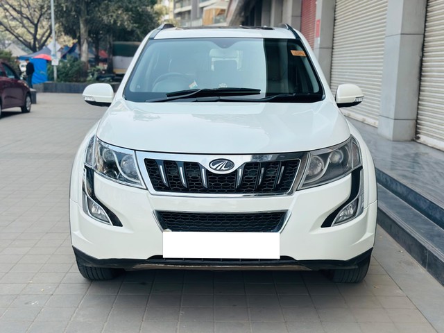 Mahindra XUV500 R W10 FWD Second-hand 2017 Mahindra XUV500 R W10 FWD for sale in Pune-6