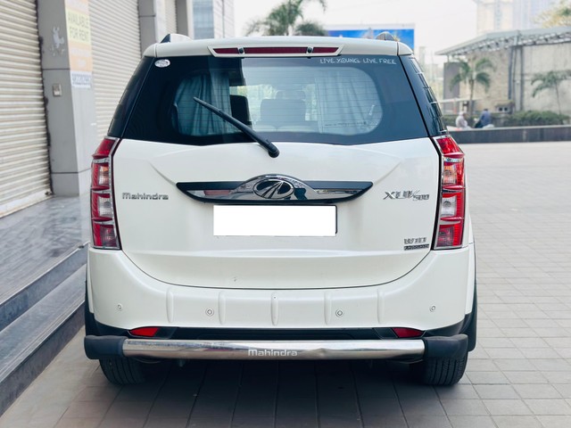 Mahindra XUV500 R W10 FWD Second-hand 2017 Mahindra XUV500 R W10 FWD for sale in Pune-2