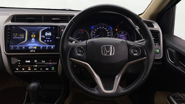 Second-hand 2018 Honda City i-VTEC CVT ZX for sale in Chennai-12