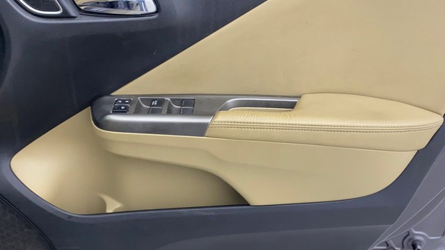 Second-hand 2018 Honda City i-VTEC CVT ZX for sale in Chennai-17