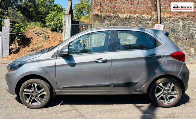 Second-hand 2019 Tata Tiago XZ for sale in Kannur-3