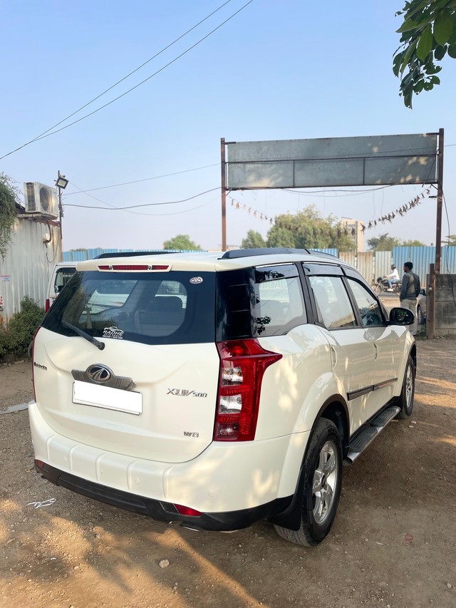 Second-hand 2012 Mahindra XUV500 W8 2WD for sale in Ahmedabad-10