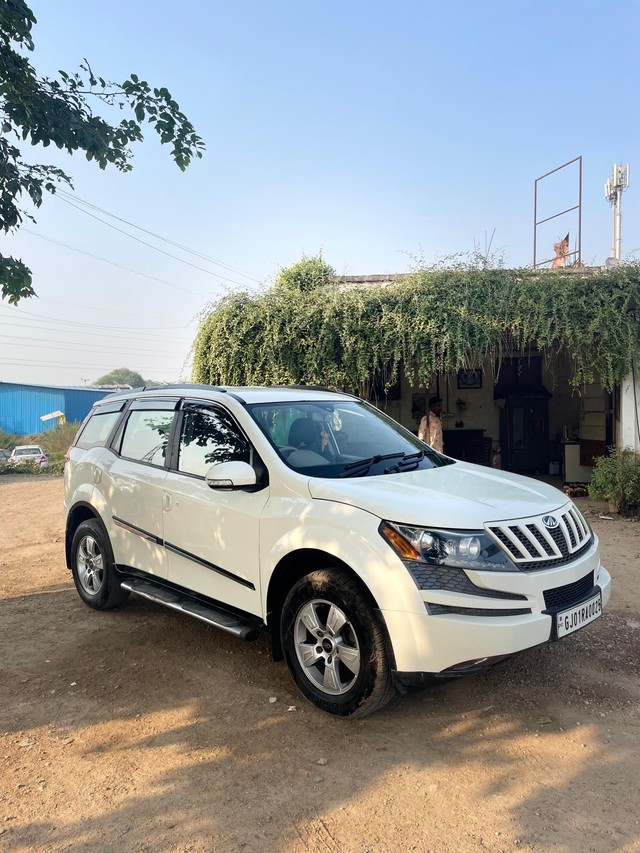 Second-hand 2012 Mahindra XUV500 W8 2WD for sale in Ahmedabad-5